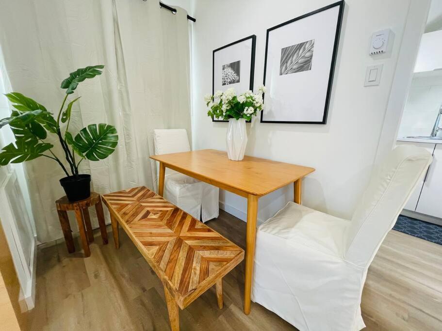 Stylish Cozy One Bedroom Studio With Free Parking Victoria Zewnętrze zdjęcie